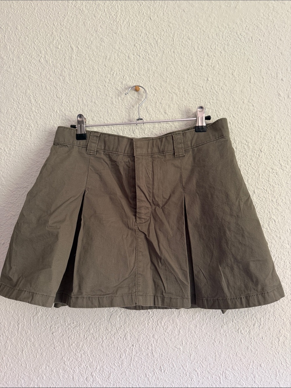 Abercrombie & Fitch Olive Green Pleated Skort